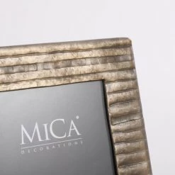 Mica Decorations Cadres Et Albums Photos Cadre Photo En Aluminium Doré Foncé 24x19 -Décoration de porte Soldes cadre photo en aluminium dore fonce 24x19 3