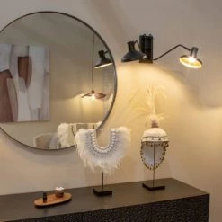 Now’s Home Bustes Et Statues Collier Beige Et Blanc En Plumes Et Coquillages H44cm -Décoration de porte Soldes collier beige et blanc en plumes et coquillages h44cm 5