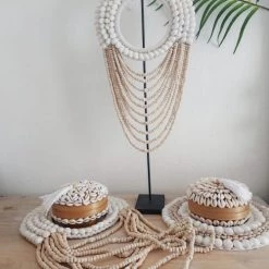 My Bliss Home Bustes Et Statues Collier Décoratif En Coquillages Et Perles De Bois L30 X H60 Cm -Décoration de porte Soldes collier decoratif en coquillages et perles de bois l30 x h60 cm 4