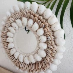 My Bliss Home Bustes Et Statues Collier En Coquillages Beiges 22x35 Cm -Décoration de porte Soldes collier en coquillages beiges 22x35 cm 3