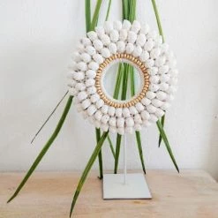 My Bliss Home Bustes Et Statues Collier En Coquillages Blancs 22x35 Cm -Décoration de porte Soldes collier en coquillages blancs 22x35 cm 2