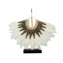 Pirouette Paris Bustes Et Statues Collier En Plumes Blanches Et Coquillages
