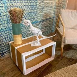 Now’s Home Bustes Et Statues Dinosaure Décoratif En Résine Blanche Pied En Métal Blanc -Décoration de porte Soldes dinosaure decoratif en resine blanche pied en metal blanc 2