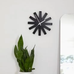 Umbra Cadres Et Albums Photos Jeu De 3 Cadres 10x15 Et 13x18 Suspendus Métal Blanc -Décoration de porte Soldes jeu de 3 cadres 10x15 et 13x18 suspendus metal blanc 4