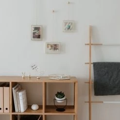 Umbra Cadres Et Albums Photos Lot 3 Cadres à Suspendre, Un 10x10, Deux 10x15 Doré -Décoration de porte Soldes lot 3 cadres a suspendre un 10x10 deux 10x15 dore 2