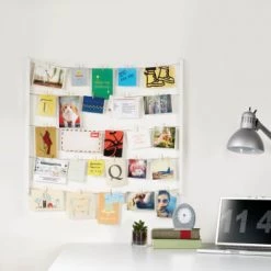 Umbra Cadres Et Albums Photos Pêle-mêle Mural Hangit, Pour 40 Photos, En Bois Laqué Blanc -Décoration de porte Soldes pele mele mural hangit pour 40 photos en bois laque blanc 3